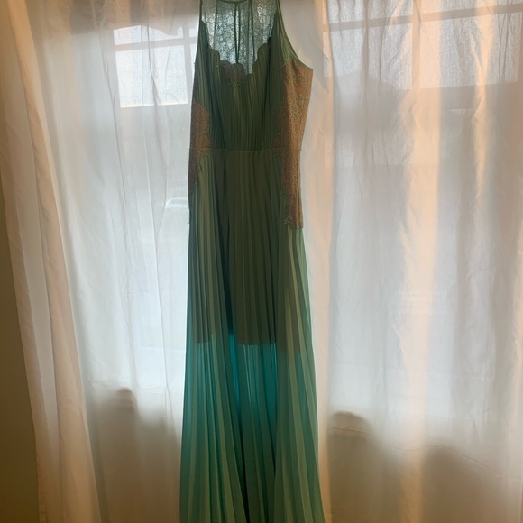 Maxi Gown - Picture 6 of 6